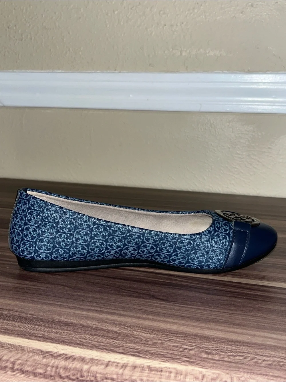 Daisey Fuentes Navy Logo-Embellished Ballet Flats